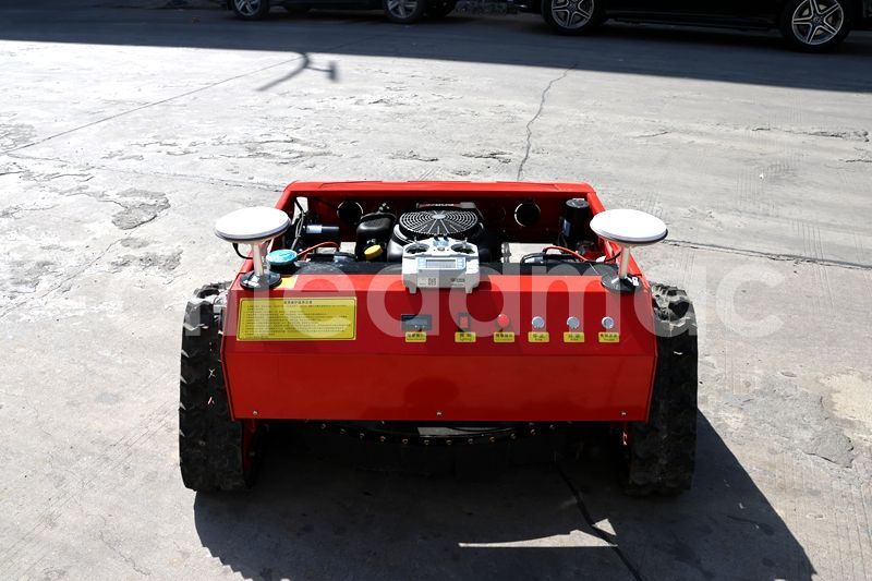 Tracked lawn mower