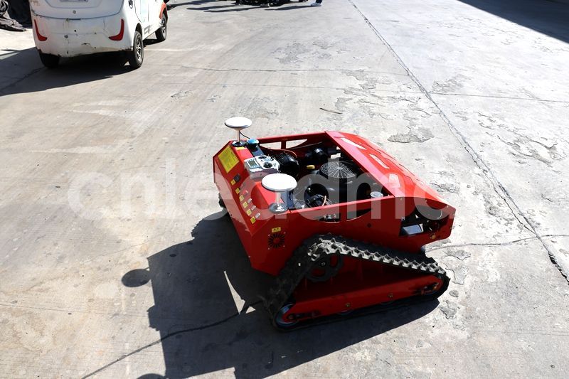 Tracked lawn mower
