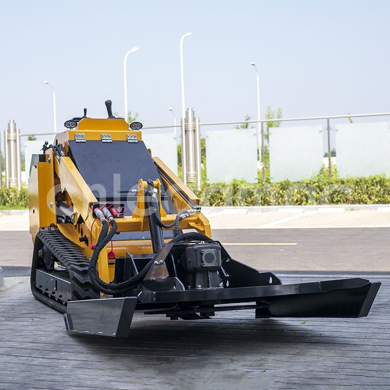 Мини-погрузчики преодолевают традиционные ограничения: косилки открывают универсальный эксплуатационный потенциал