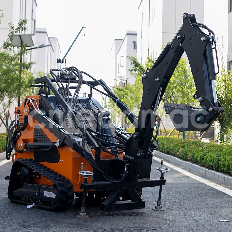 Малые экскаваторы получили новое обновление! Мини-погрузчики с бортовым поворотом, оснащенные навесным оборудованием, теперь могут работать в «универсальном режиме»