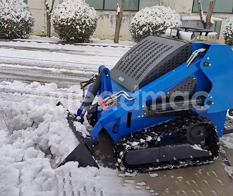Worry-free Construction In Cold Winter! The LD-T480 Skid Steer Loader Offers Excellent Antifreeze Pe