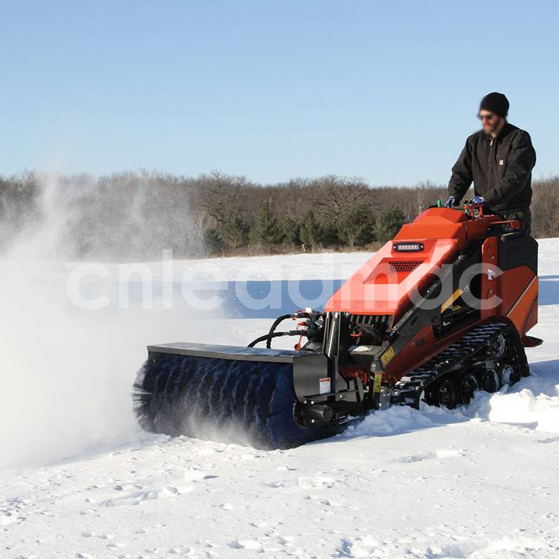 Новый вариант зимнего оборудования! Многофункциональные мини-погрузчики сокращают расходы на уборку снега на 60%
