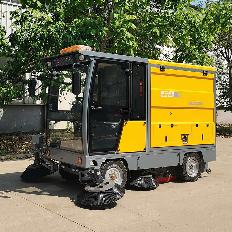 Large New Energy Electric Sweeper